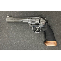 Used Smith & Wesson 617-6