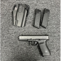 Used Glock 21 Gen 4 With 3 Magazines and Safariland Holster