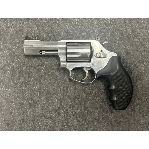 Used Smith & Wesson 60-15 with Ammo Used Smith & Wesson 60-15 with Ammo